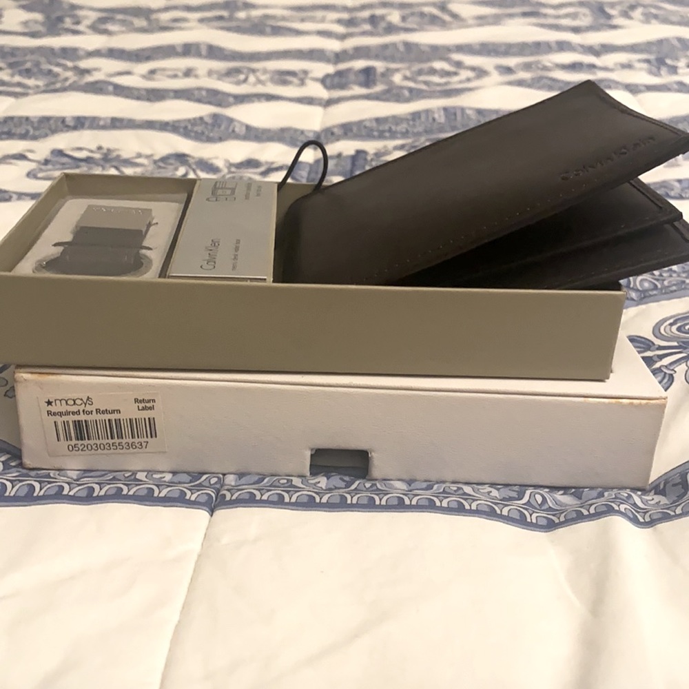 Wallet - Picture 4 of 5